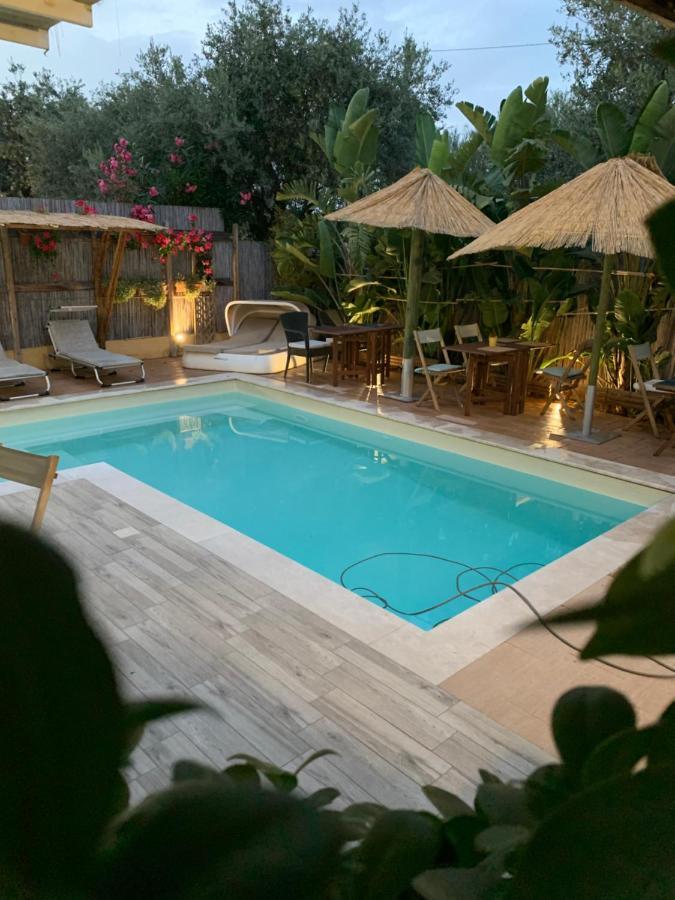 L'Oasi Di Franco Bed and Breakfast Villa San Pietro Exteriör bild